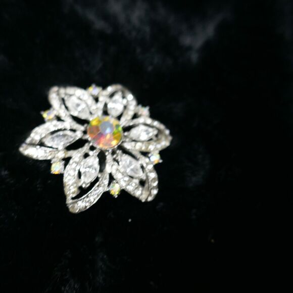 Vintage Floral AB Aurora Borealis Snowflake Brooch Silvertone 2 inch - Picture 5 of 8